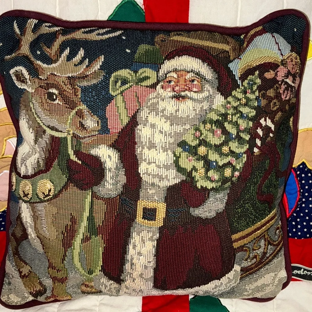 Christmas 🎄 Throw Pillow 13” x 13”